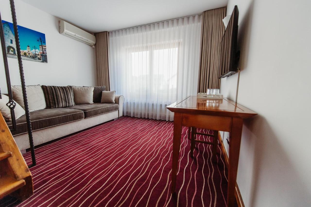 Boutique Damiani Hotel ซีบิว ภายนอก รูปภาพ
